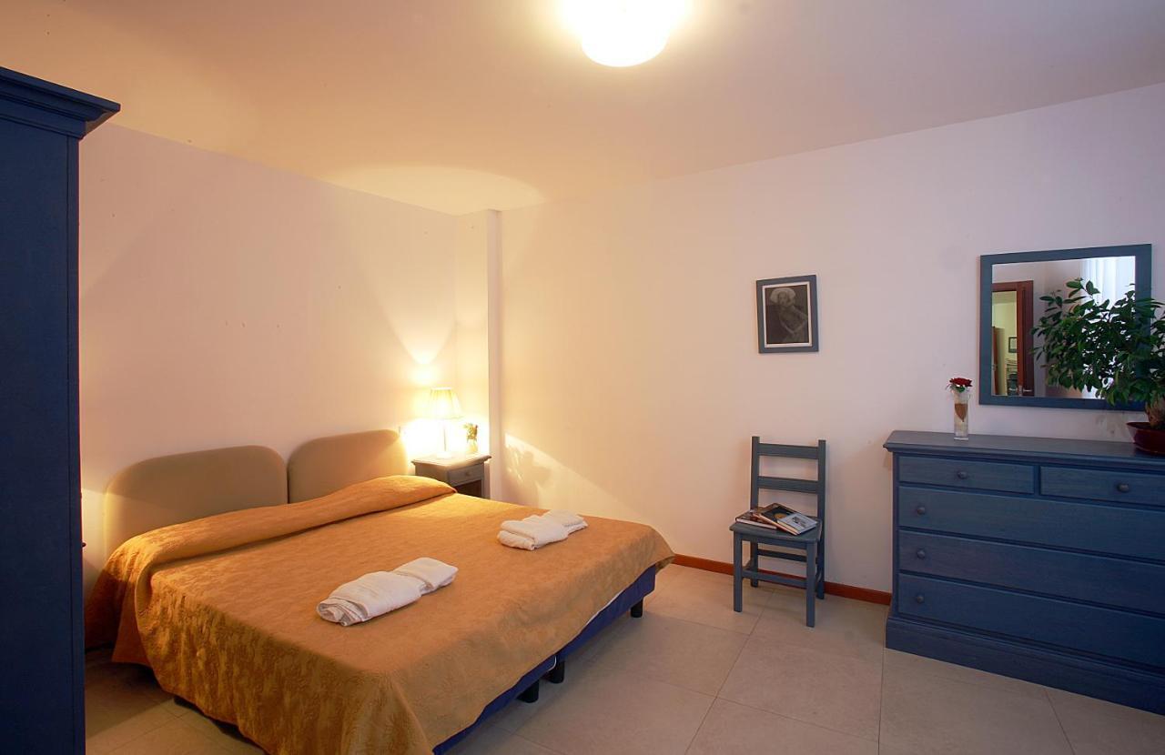 Residence Borgo San Sebastiano Bergeggi Szoba fotó